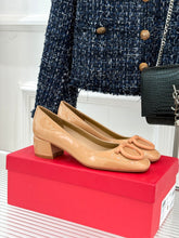 China Replica Ferragamo Women Shoes 102usd Only